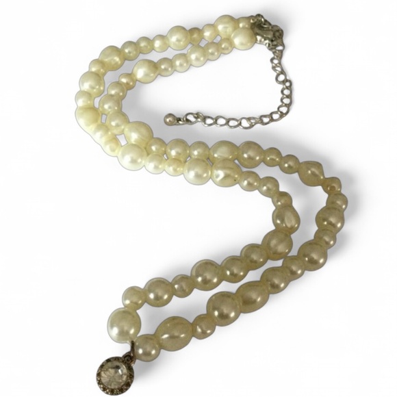 Vintage AVON Faux Pearl Necklace with Rhinestone Charm - SAC Stamped - Picture 13 of 14